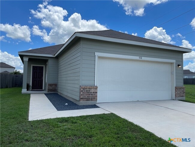 Building Photo - 532 Peony Ct