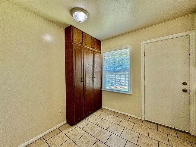 Photo - 3222 N Holman Ct