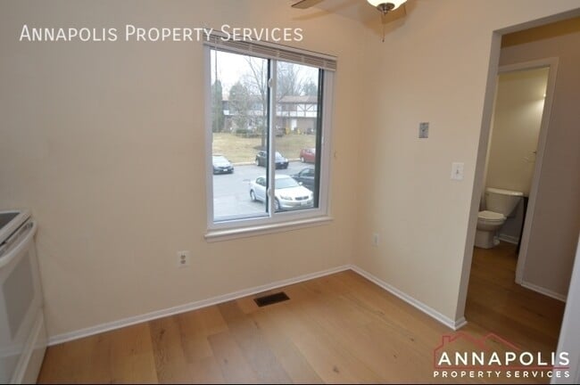 Photo - 430 Knottwood Ct