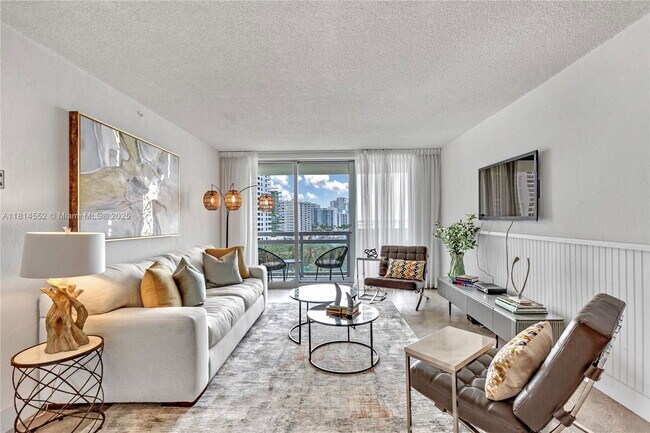 Photo - 1500 Bay Rd Unidad 8305