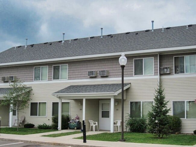 Building Photo - Kettle River Town Homes