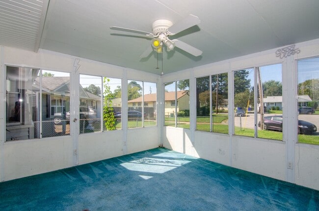 Photo - Precious Bungalow Home Rental in Norfolk!