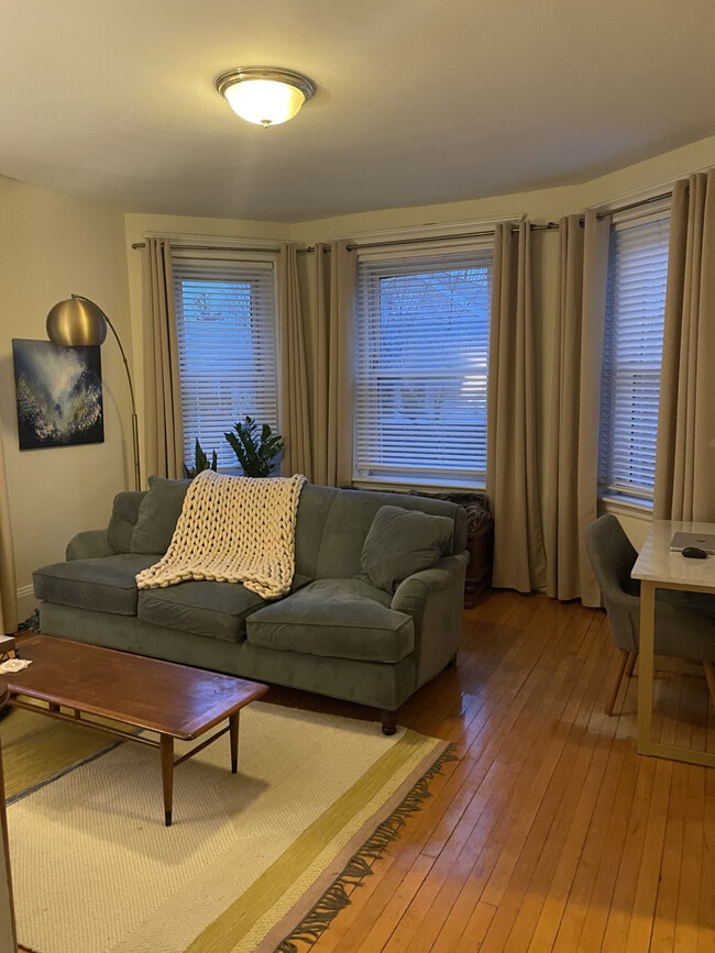 Photo - 47 Inman St