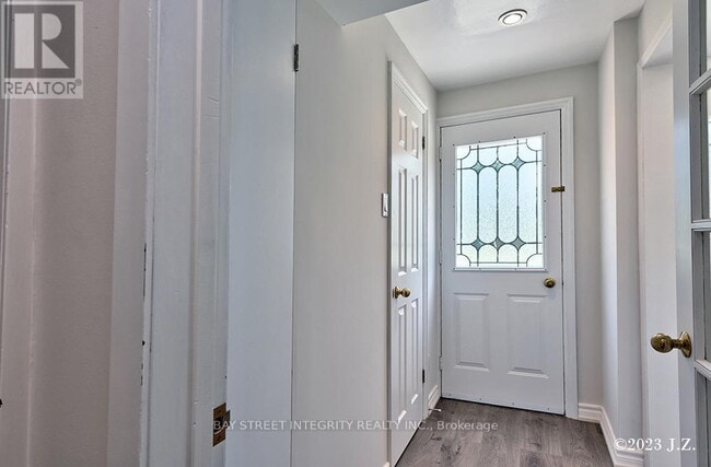 Photo - 27 Heathview Ave