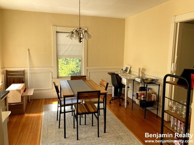 Photo - 36 Beaconsfield Rd Unit 2