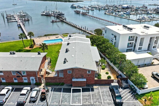 Photo - 83 Comares Ave