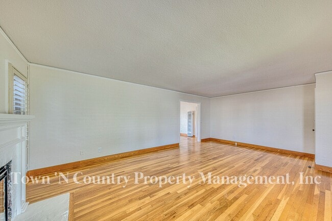 Photo - Charming 2BR/1BA Home in South Salinas!