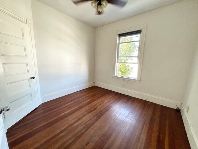 Building Photo - 112 Hillside St Unit 2