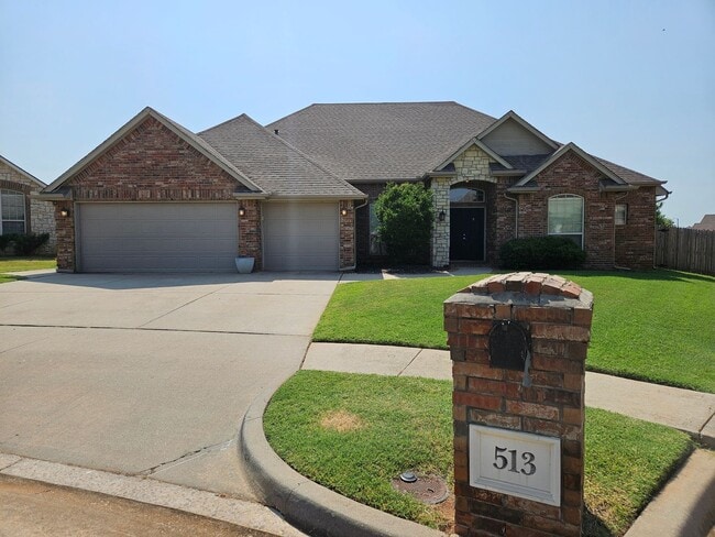Building Photo - Over 2300 Sqft in Summit Lakes! (3) Bed, (2.5) Bath w/ Storm Shelter!