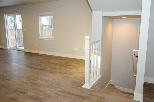 Photo - 922 N Garfield Ave