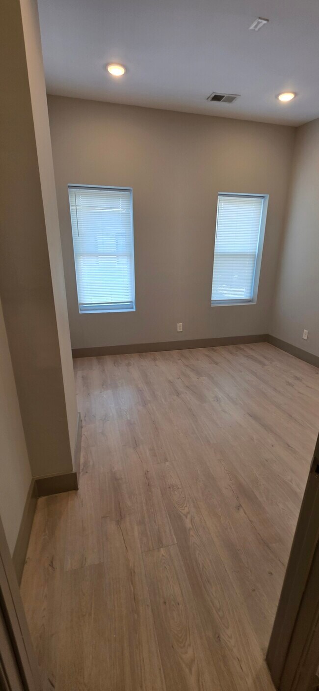 Photo - 533 N Belnord Ave Unit Apt B