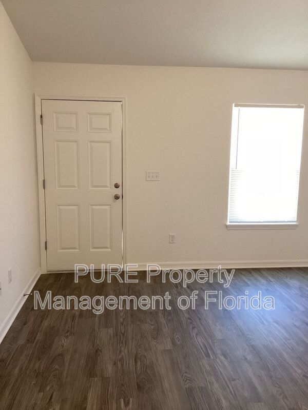 Photo - 213 Locust Ln Dr