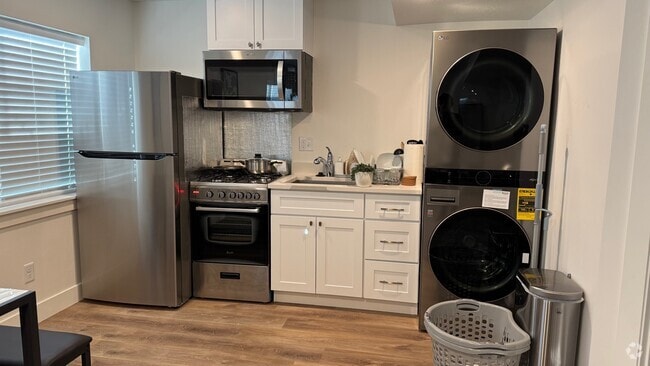 Building Photo - 717 N 160 E Rental