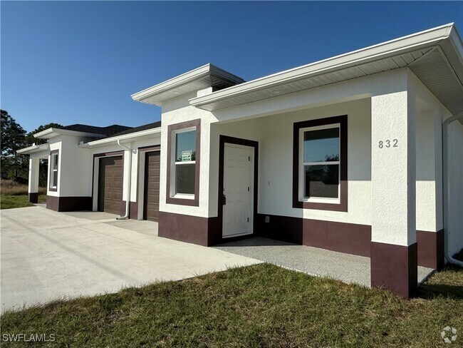 Building Photo - 832 Holmes Ave Rental