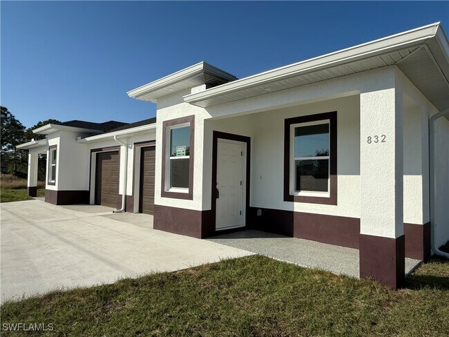 Photo - 832 Holmes Ave
