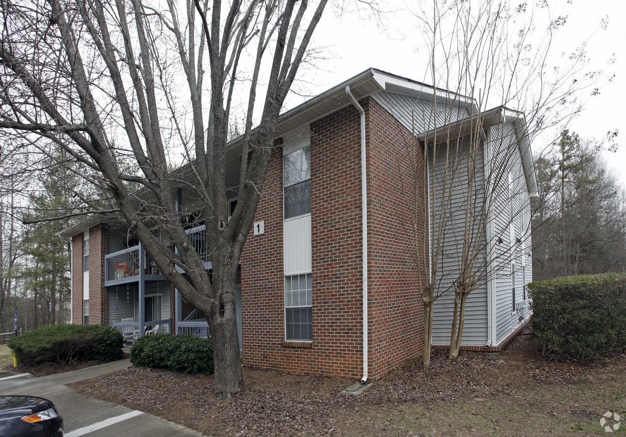 Valley View Apartments - Valley View Apartments