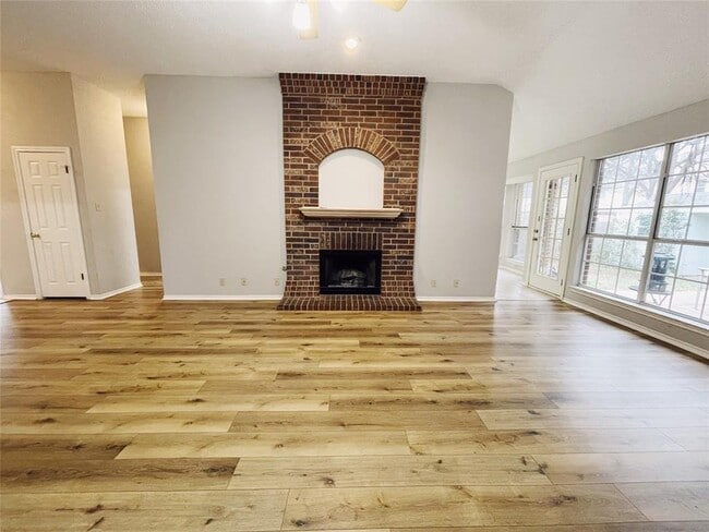 Photo - 204 Cripple Creek Rd