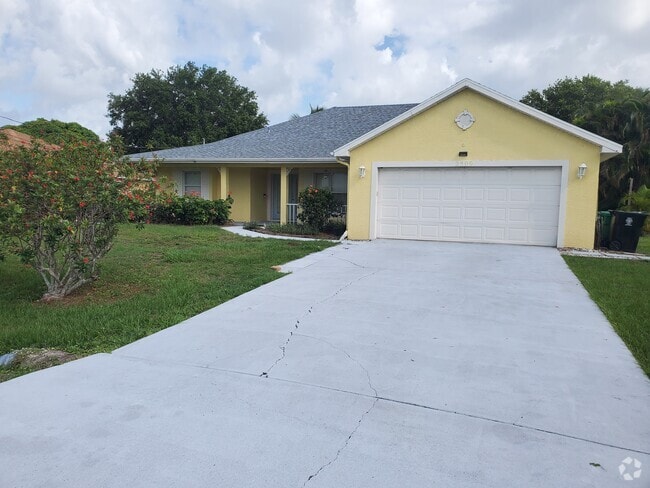 Building Photo - 2509 SE Lyman Cir Rental