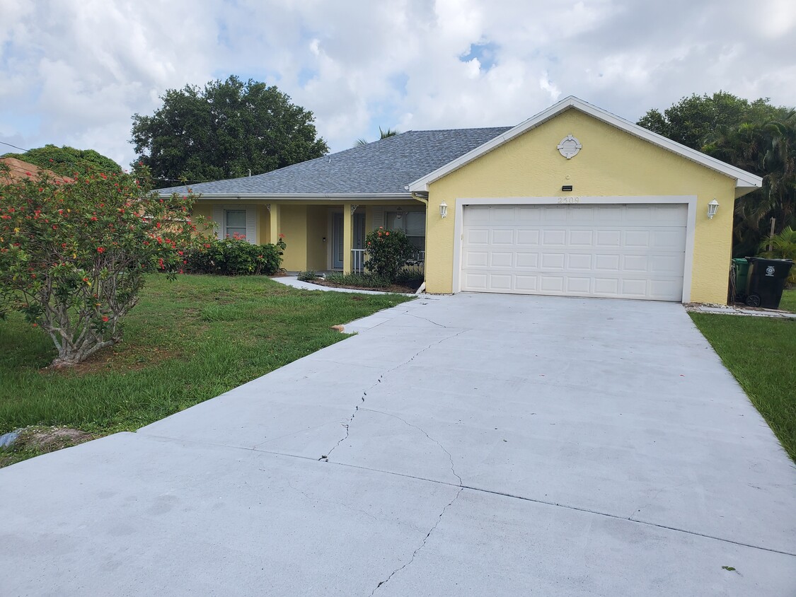 Photo - 2509 SE Lyman Cir (Port St Lucie, FL)
