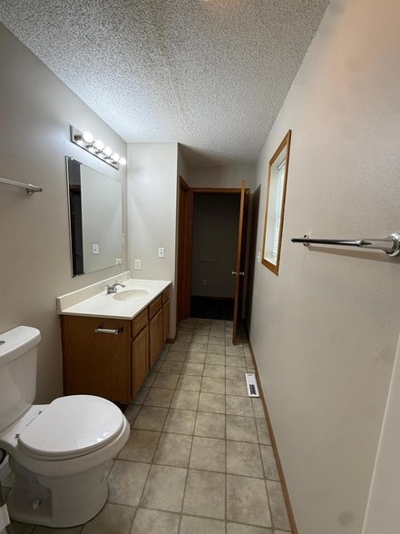 Photo - 2321 N Lyndale Ave