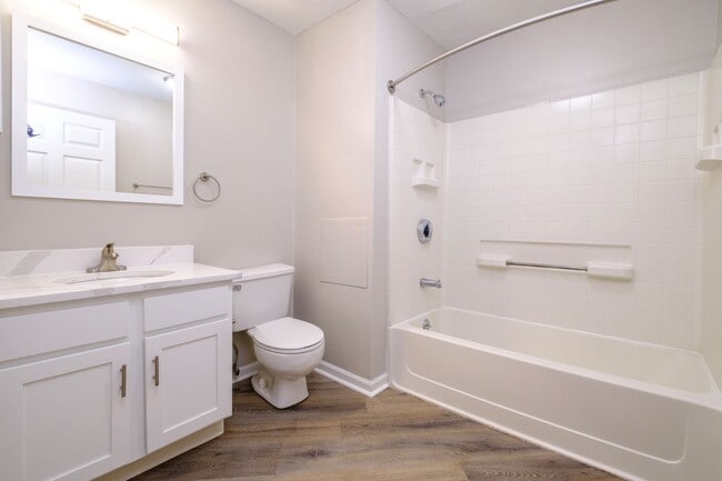 Photo - The Residence at Christopher Wren Apartments