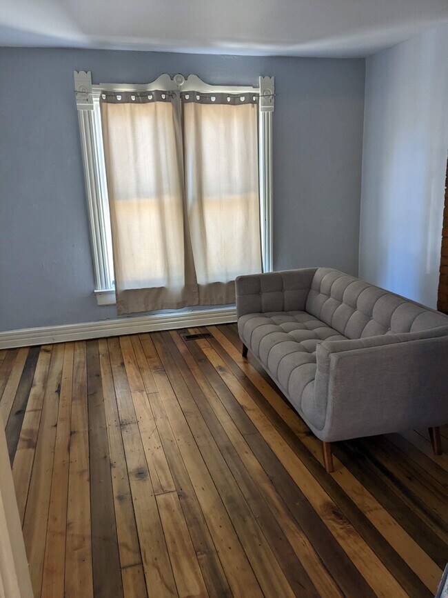 128 Jay St Townhome For Rent in Dayton, OH