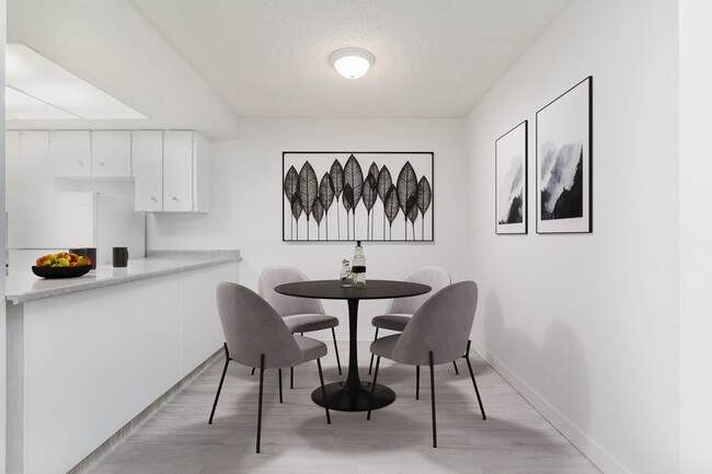 Photo - Meadowview Manor