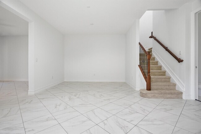 Photo - 13023 Riverwalk Cir S