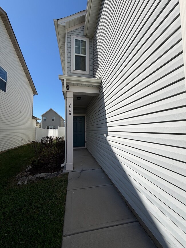 Photo - 3549 Saddlebrook Dr