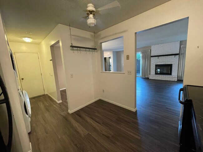 Photo - 5854 Red Cherry Ln