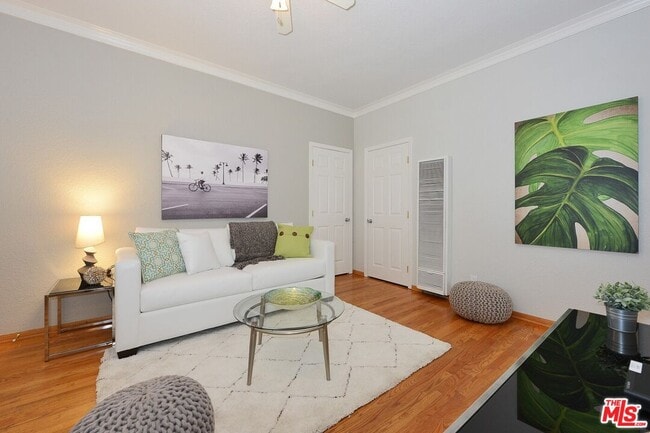 Photo - 2326 Pacific Ave Unit E