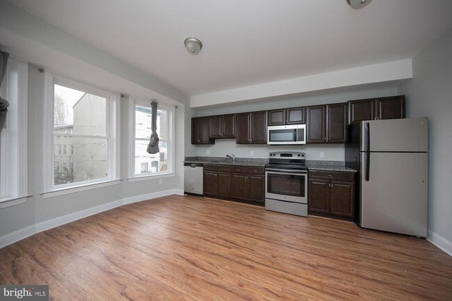 Building Photo - 1222 N 7th St Unit E2
