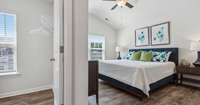 Photo - Valley View Townes