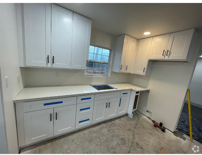 Building Photo - 3098 Central Ave Rental