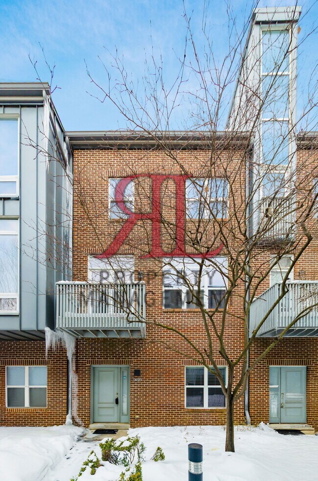 Photo - 986 S Front St