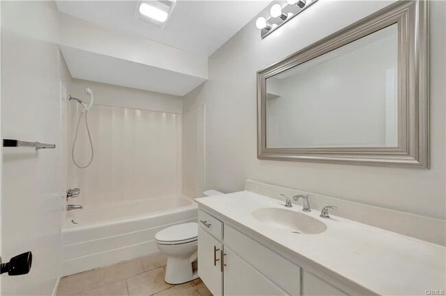 Photo - 564 N Bellflower Blvd Unit 316