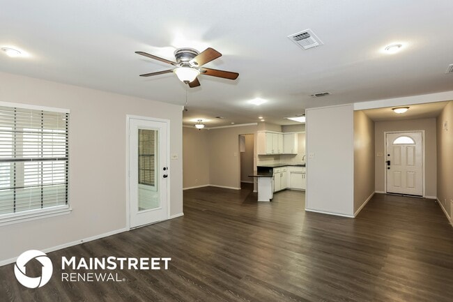 Photo - 1600 E Bankhead Dr