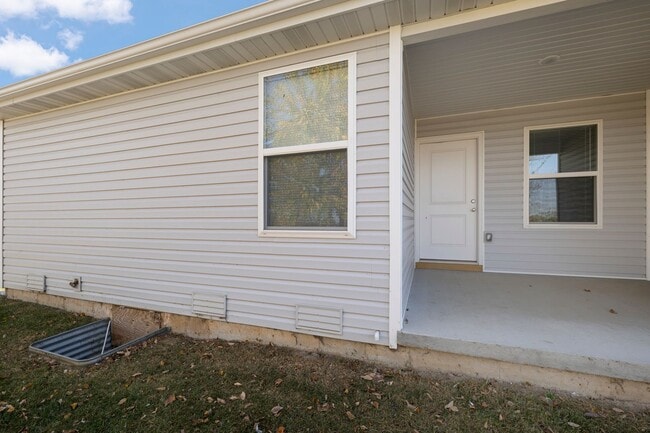 Photo - Newly built 3 bedroom duplex- Aurora, MO