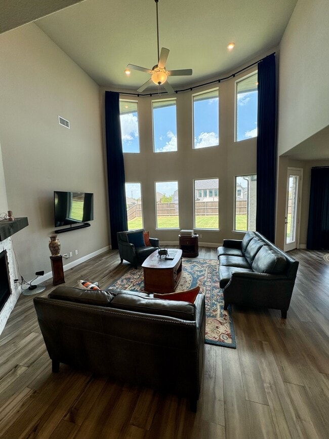 Photo - 1731 Tombstone Dr