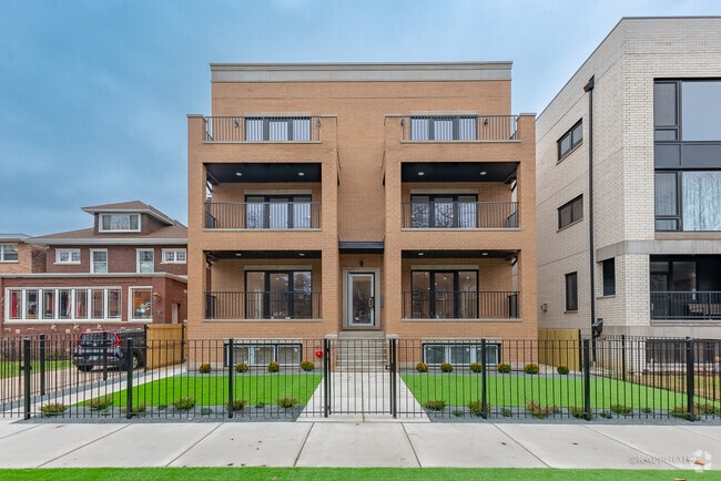 Building Photo - 4021 N Keystone Ave Unit 3N Rental