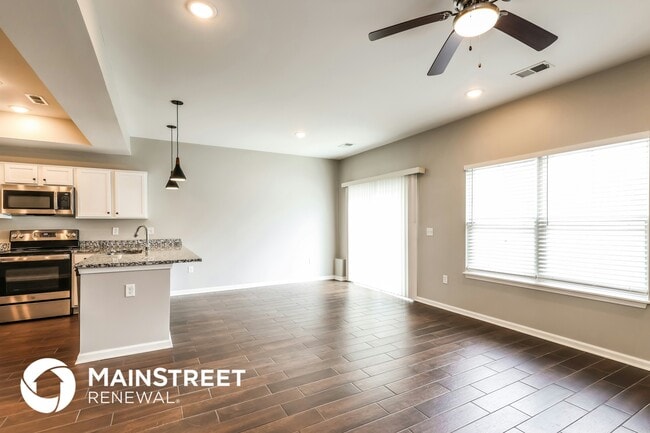 Photo - 2105 Paddle Wheel Dr