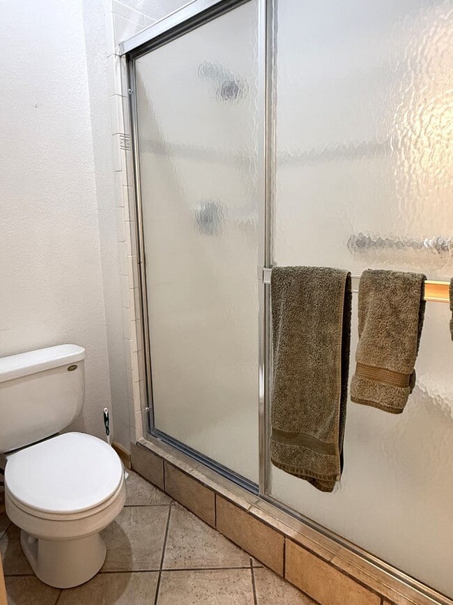 Photo - Beautiful 3BD/2BA Home In Lake Forest Comm...