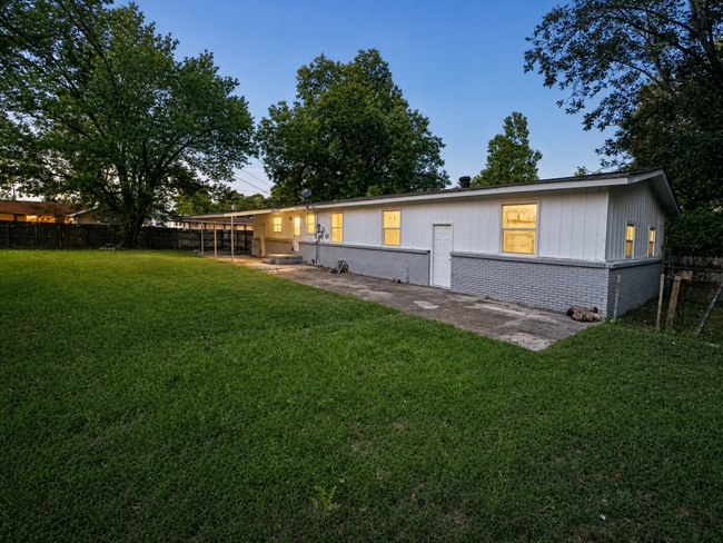 3200 Berkley St SW