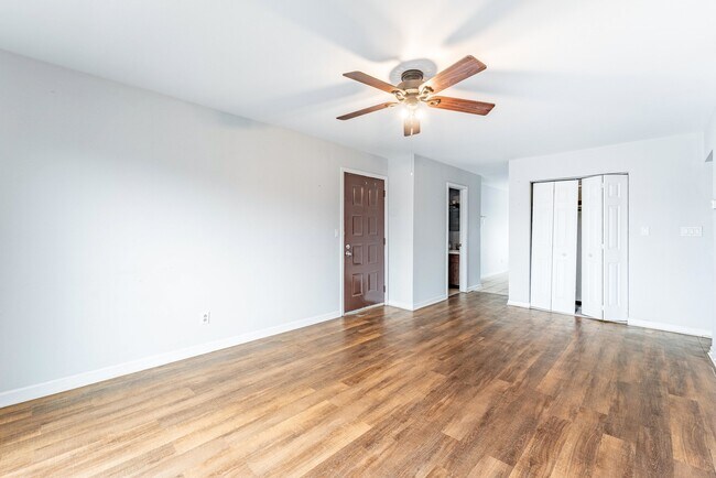 Photo - 1115 Elizabeth Ct Unit 6