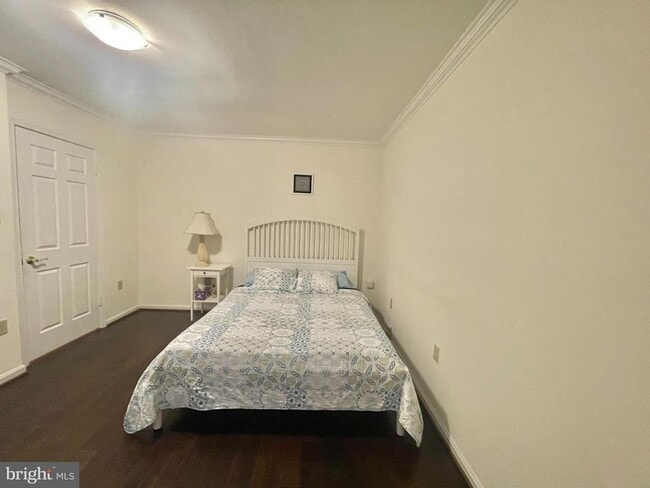 Photo - 8526 Raglan Rd