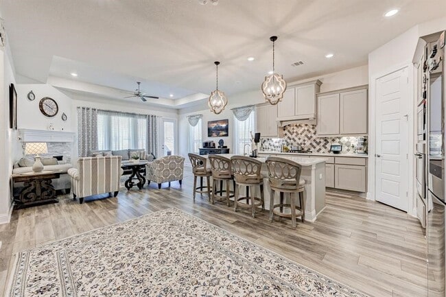 4221 Davis Oak Dr