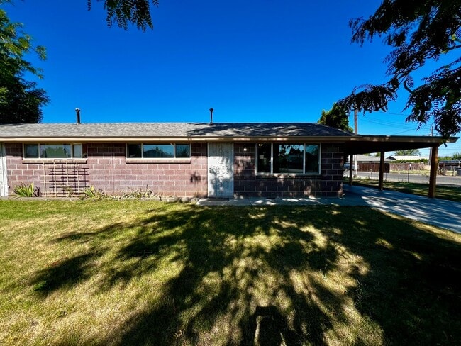 Building Photo - 2102 S 2nd Ave Unit 2102