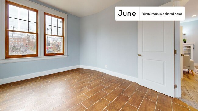 Photo - Room in Shared 7 bed/6 bath home Unidad A