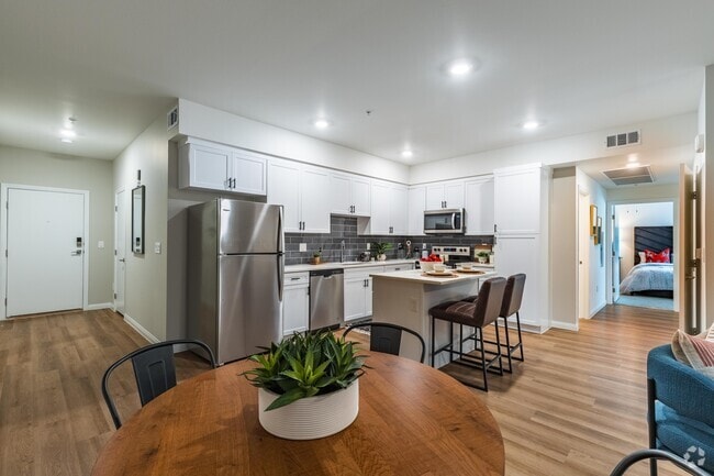 2 BR, 2 BA (The Canyon) - 1,093SF
