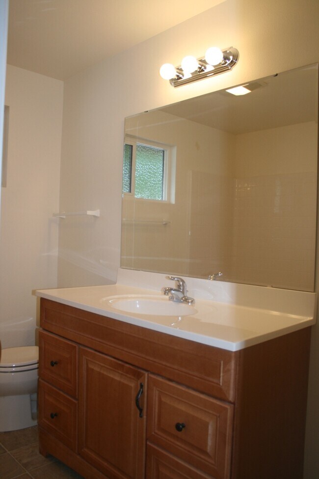 Photo - 16702 North Rd Unit #6